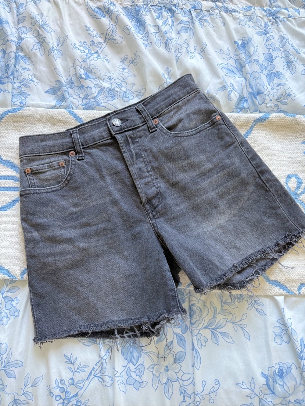 Gap Bermuda High-Rise Black Denim Cutoff Shorts